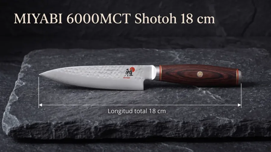 Medidas del Miyabi 6000MCT Shotoh: hoja de 18 cm acotada sobre losa de piedra de río gris