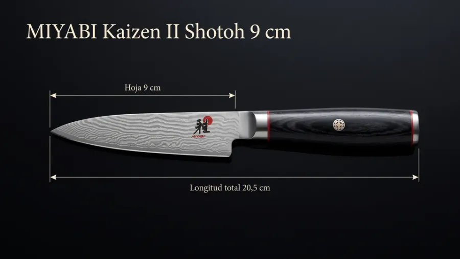 Cotas del shotoh Miyabi Kaizen II sobre laca negra: 9 cm de hoja hasta la virola y 20,5 cm de longitud total