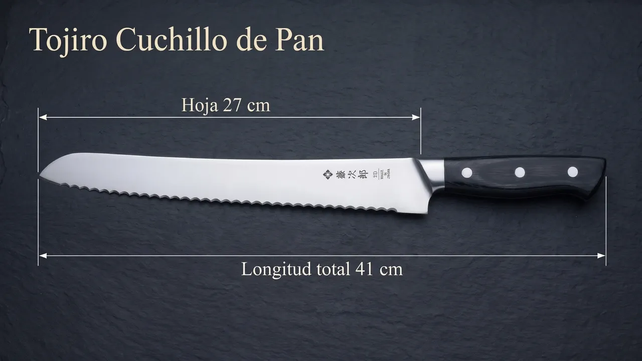Cotas del cuchillo de pan Tojiro F-687 sobre pizarra: 27 cm de hoja dentada y 41 cm de longitud total